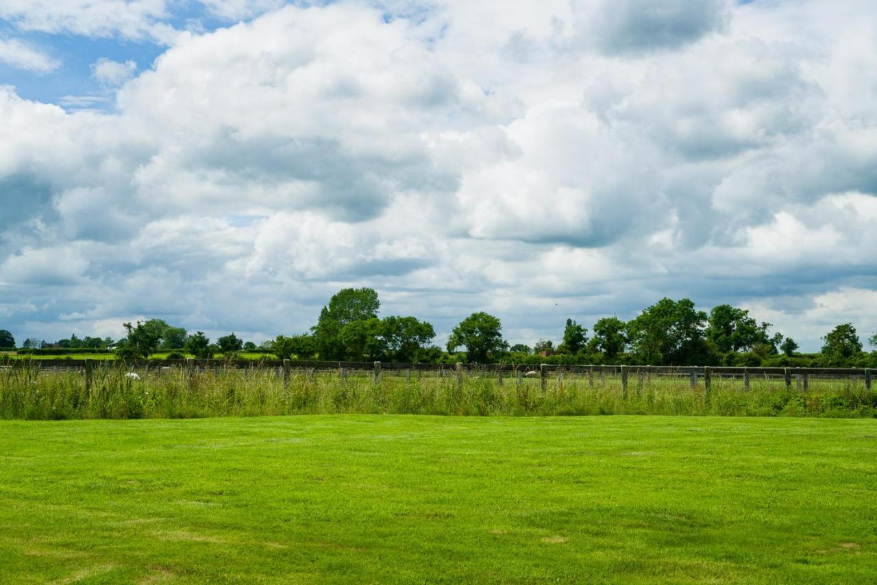 Idyllic Suite At Lower Fields Farm Napton on The Hill Exterior photo